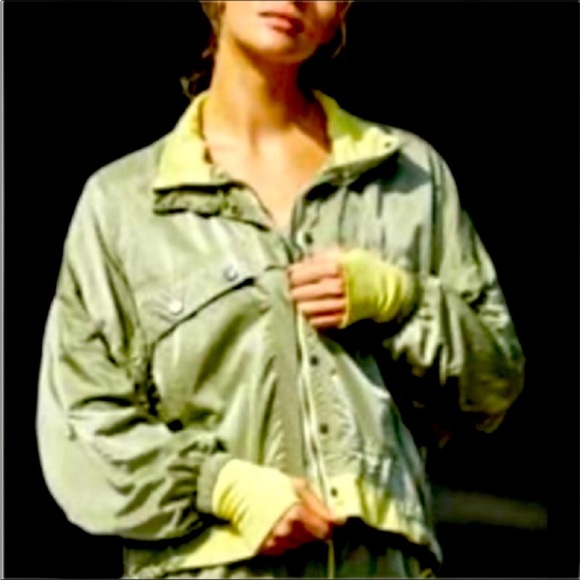 Free People Movement Olive Green &Yellow Reversible Windbreaker Opal Jacket SzXS - Picture 3 of 16